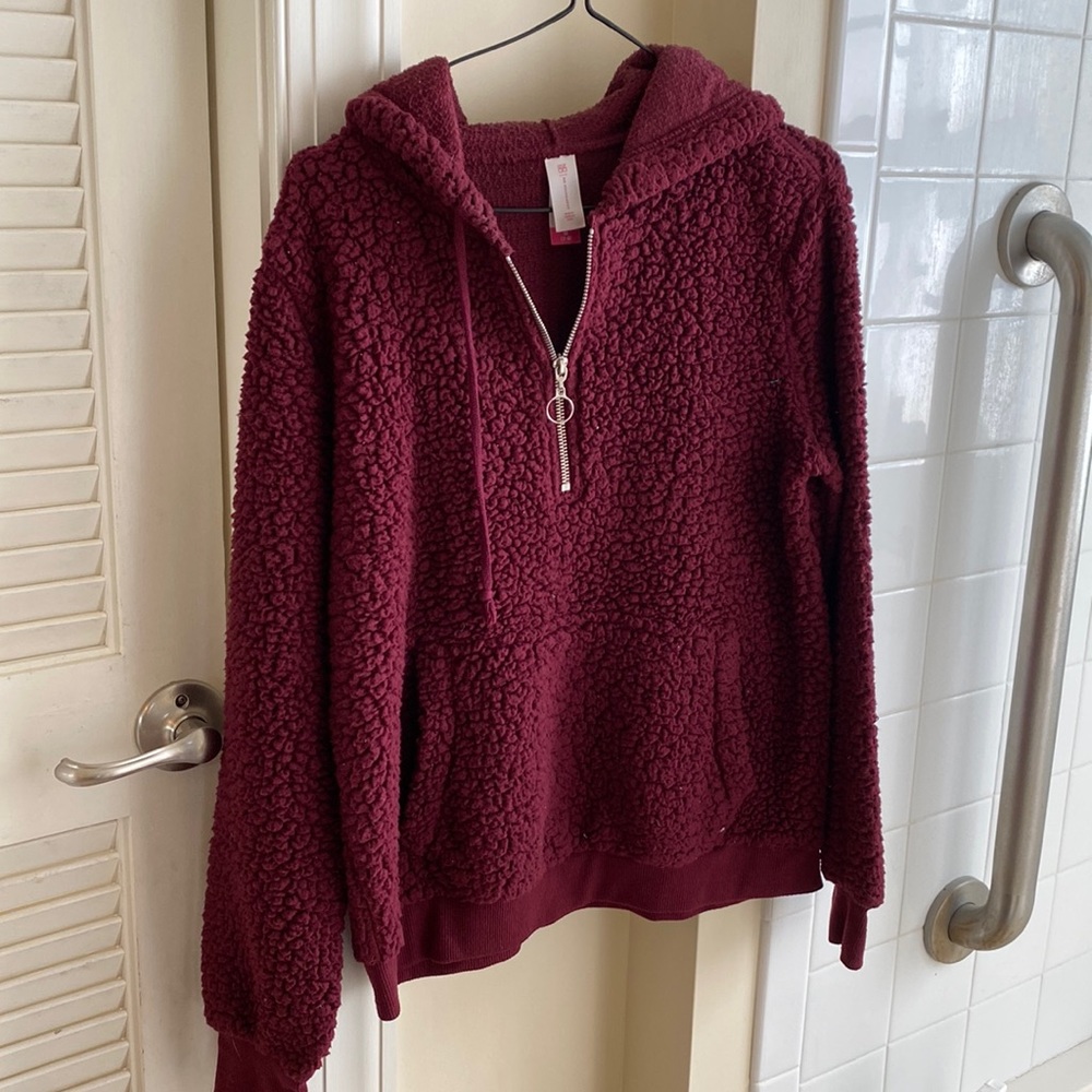 No Boundaries Fluffy Maroon Sweatshirt Medium